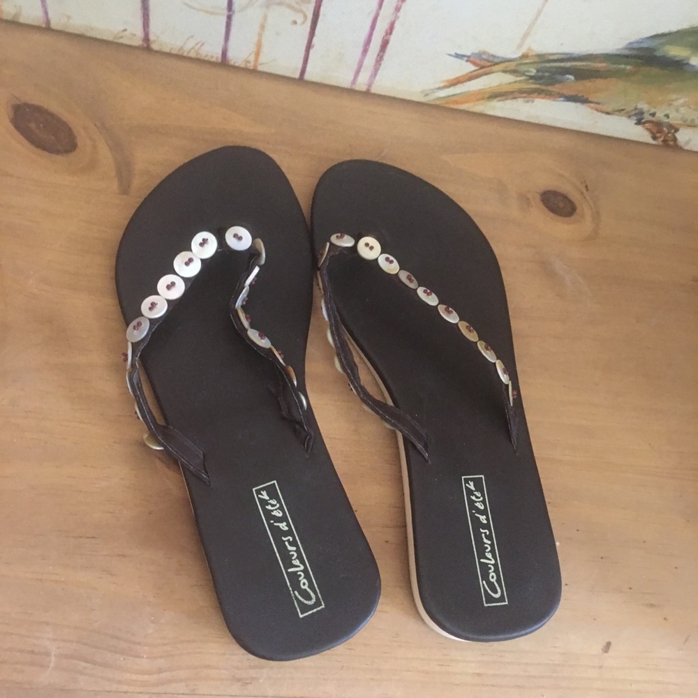 Couleurs d’ ete brown thong sandals beaded 8.5